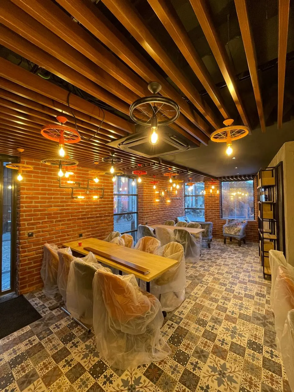 Restaurantinterieur van Belchicken Maastricht